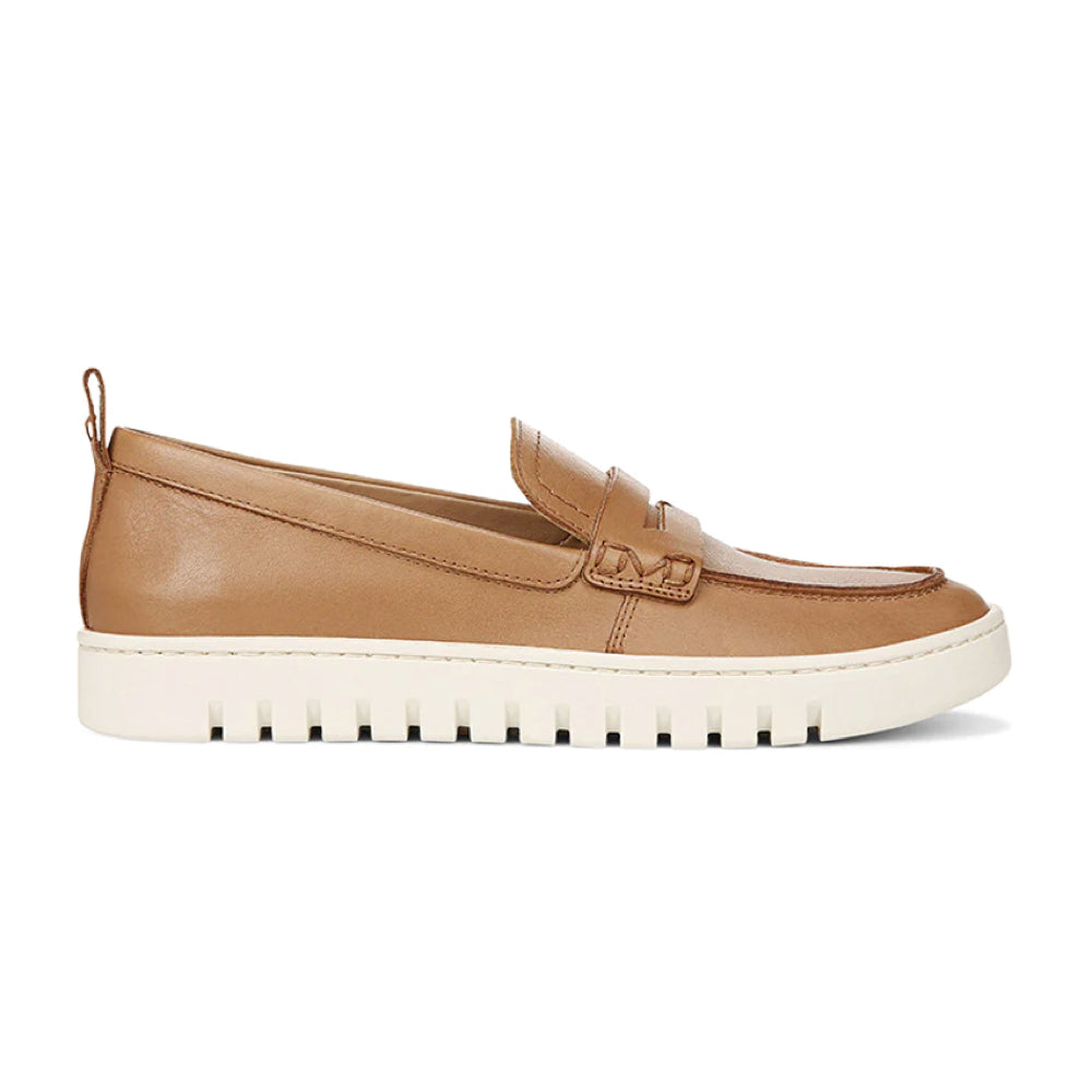 Vionic lightweight travel loafer in Camel