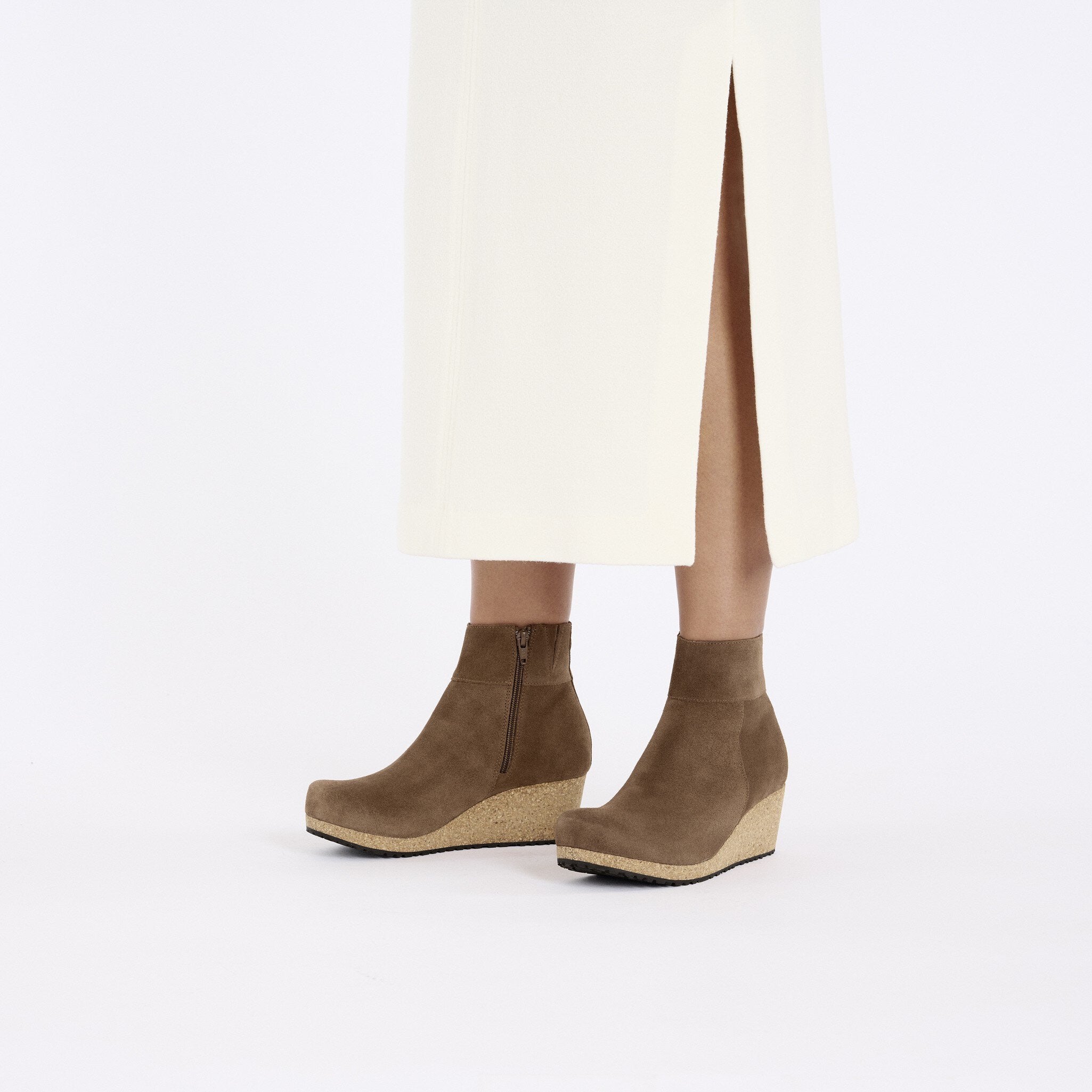 Ebba Boot (Dark Tea) when worn