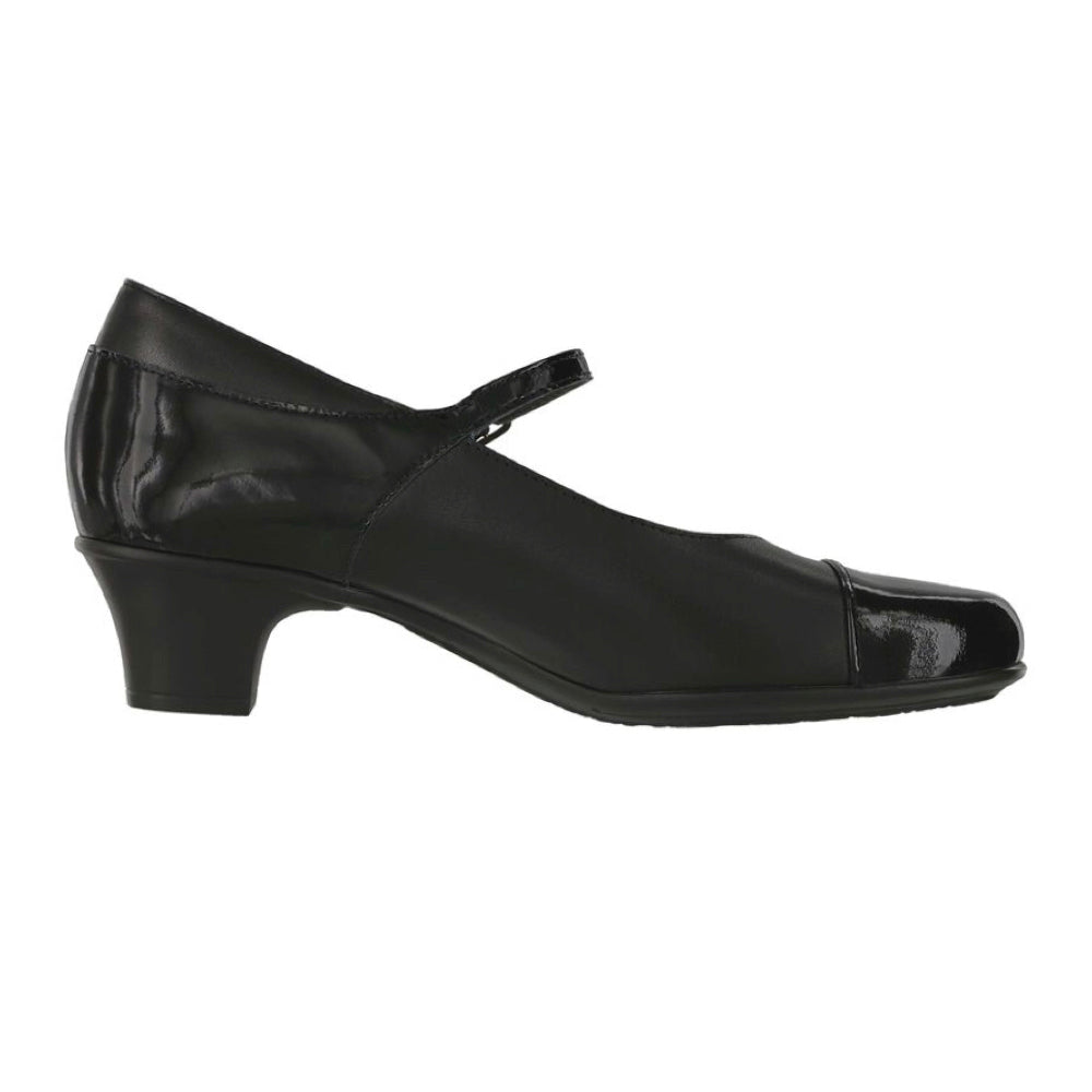 Isabel BlackPatent closed shoe